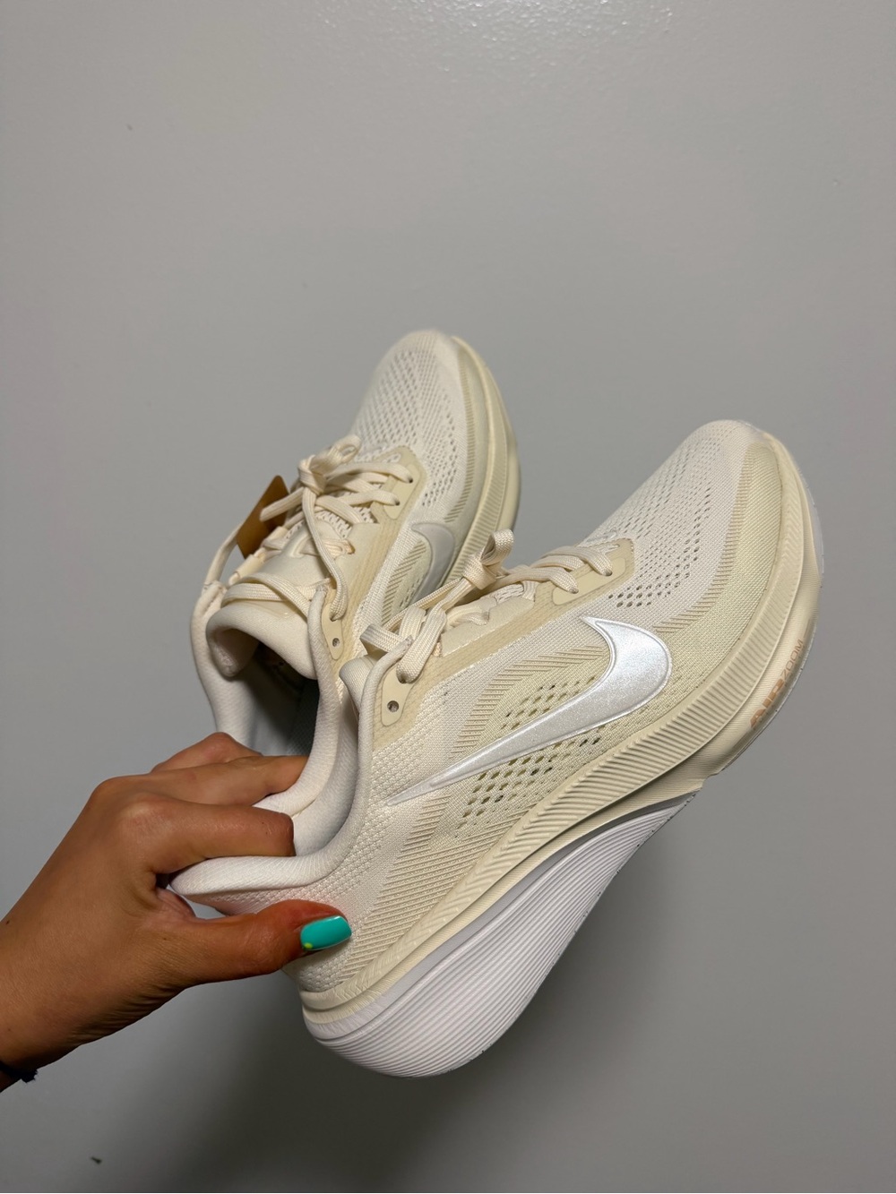 NWT Nike Women's Pegasus 42 Running / Walking Shoes - Cream with White Swoosh